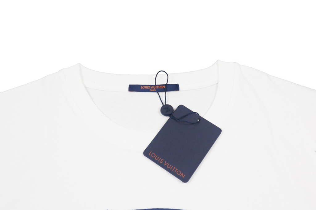 L*V* T-shirt